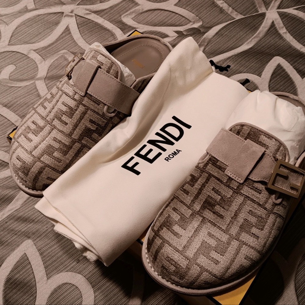 Fendi dove grey chenille clogs
